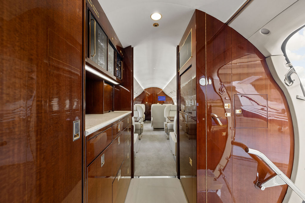 1995 Dassault Falcon 2000